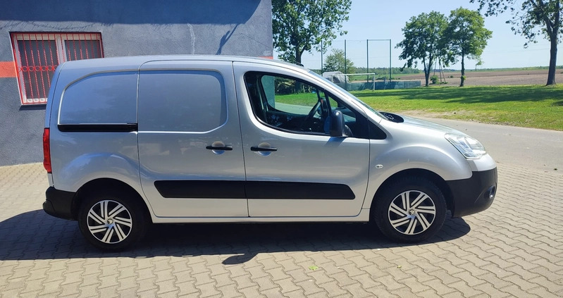 Citroen Berlingo cena 19900 przebieg: 167000, rok produkcji 2005 z Oborniki małe 29